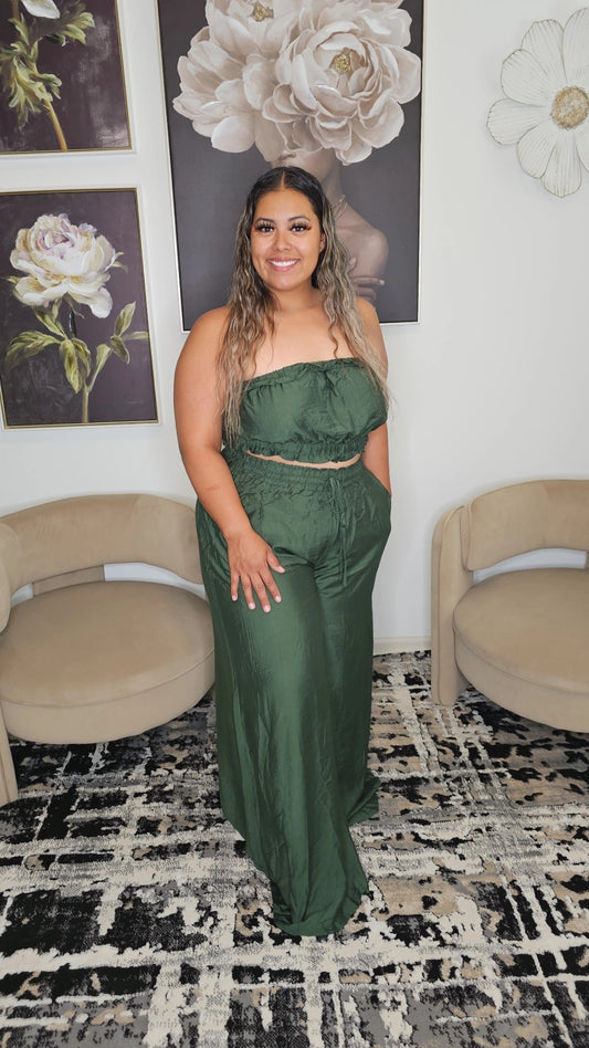 The Kelsey Two Piece Set Plus (Tall Girl Friendly)